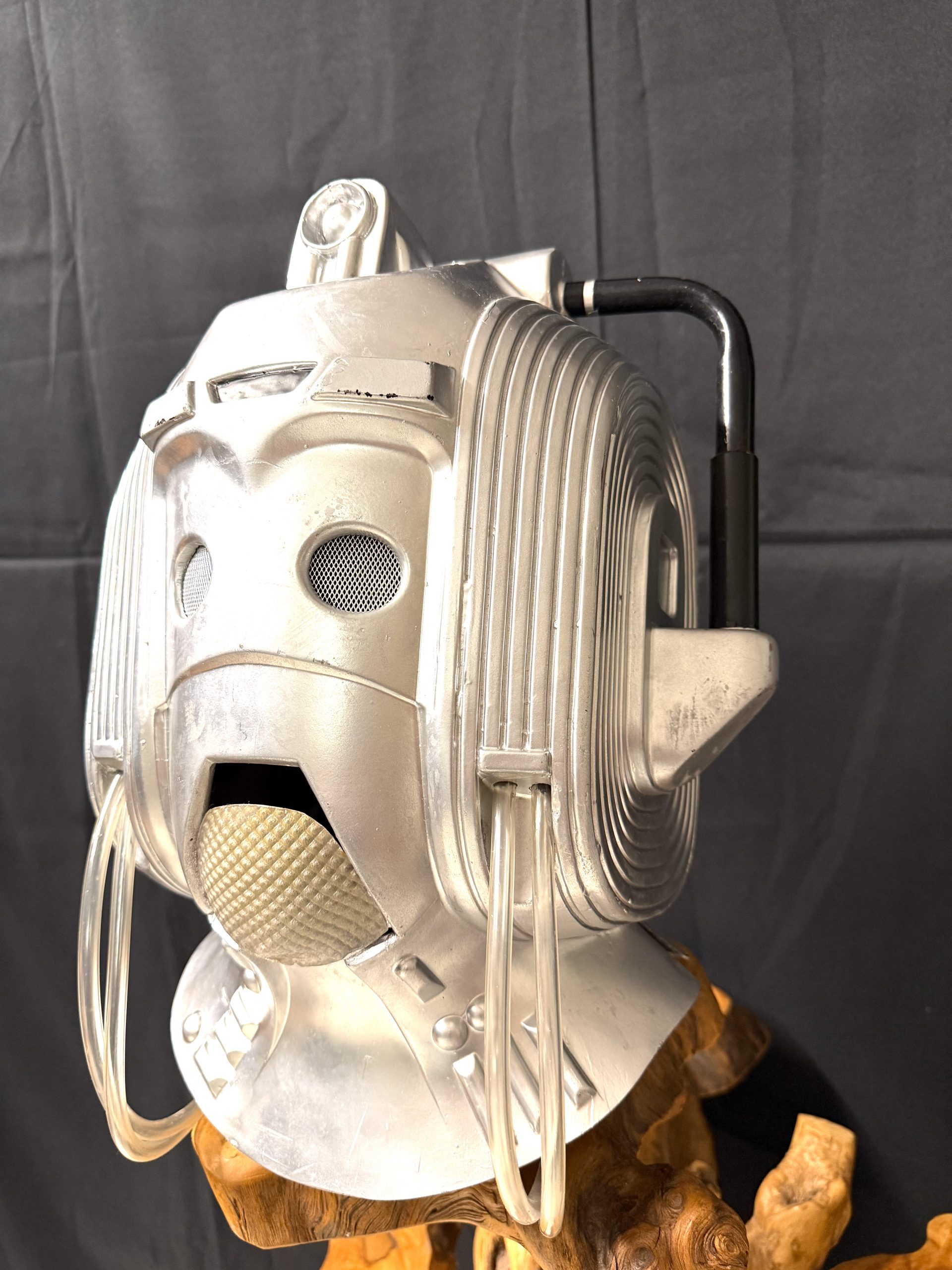 007 Cyberman Silver Nemesis prop for hire